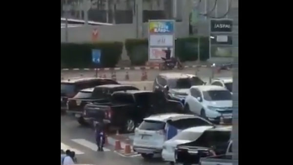 Dozens evacuated from thai mall after gunman goes on shooting spree, kills 21 Dozens evacuated from thai mall after gunman goes on shooting spree, kills 21