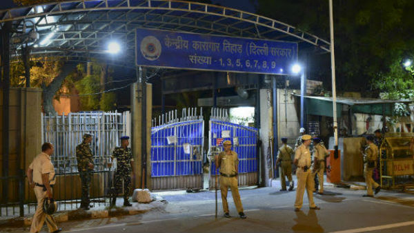 man hangs self from toilet grille in Tihar jail man hangs self from toilet grille in Tihar jail