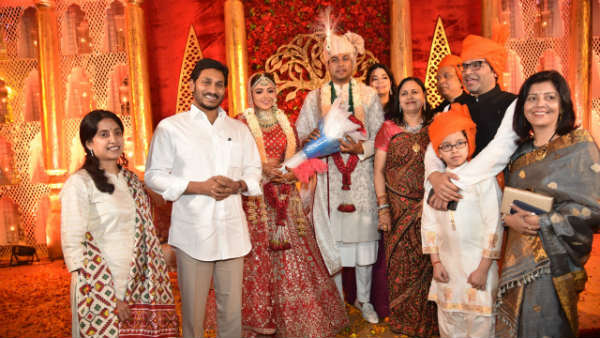 AP Chief Minister YS Jagan visits lucknow for ipac director Rishi wedding AP Chief Minister YS Jagan visits lucknow for ipac director Rishi wedding