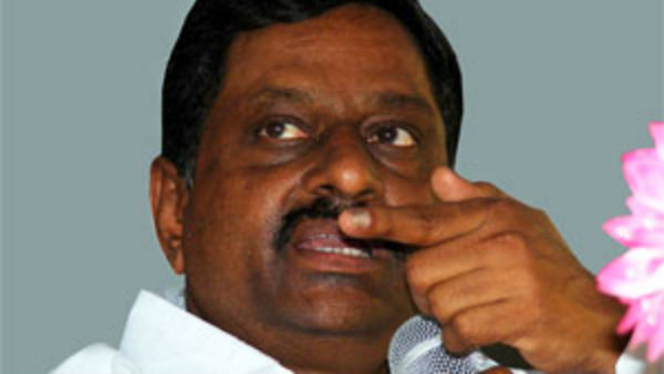 వైఎస్సార్ కు మంచి మిత్రులు డీఎల్ రవీంద్రారెడ్డి పై చర్చ