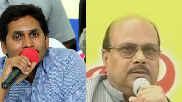 పోలీసులు ప్రభుత్వానికి ఊడిగం చేస్తున్నారు