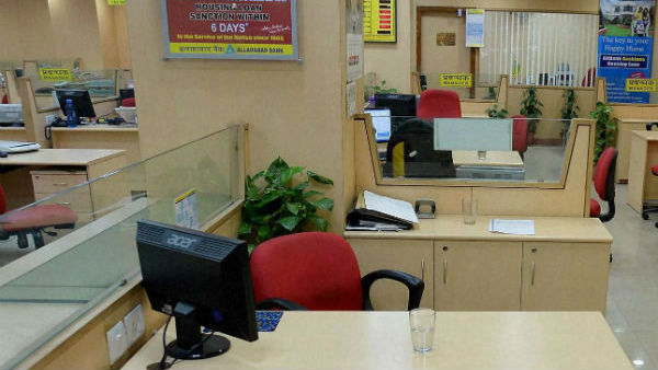 ఏటీఎంల్లో నగదు యథాతథం..