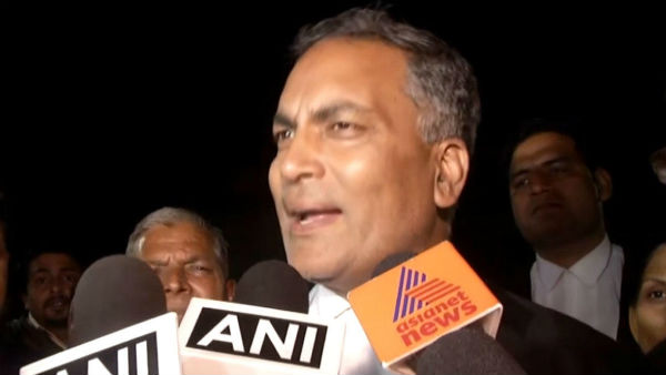 చిన్మయానందకు బెయిల్ వెనుకా..