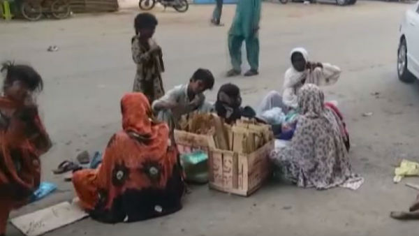 హిందువులకు రేషన్ నిరాకరణ..
