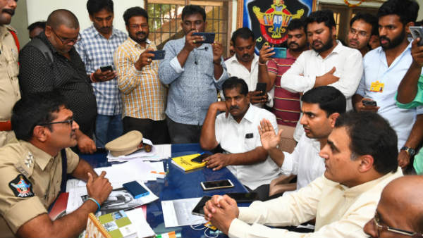 కేసులతో కొడతాం..