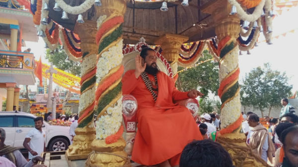 బాలీవుడ్ హీరో సల్మాన్ ఖాన్ కు స్వామీజీ సవాల్