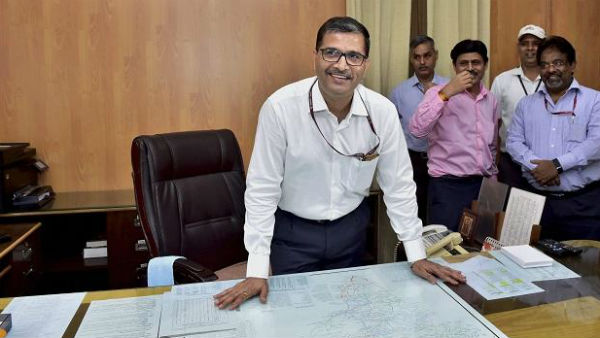 కేబినెట్ హోదాతో..