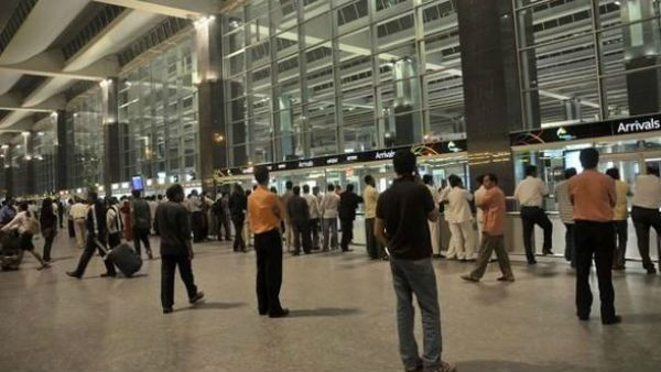 బెంగళూరు ఎయిర్ పోర్టులో !