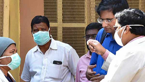 వారం రోజులుగా ఇంట్లోనే..