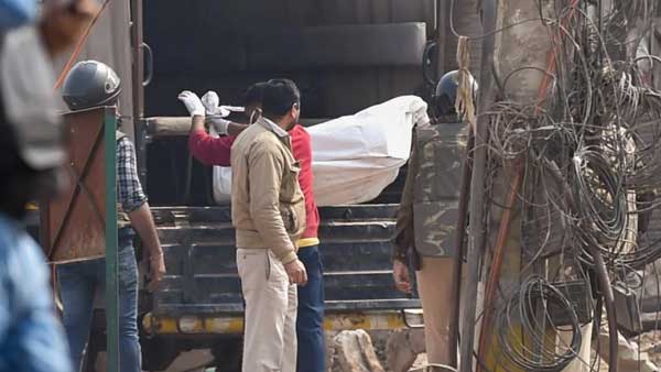 డ్రైనేజీలోనే ఐబీ అధికారి మృతదేహం..