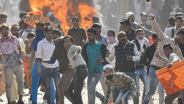 దాదాపు 20-25గ్రూపులు..
