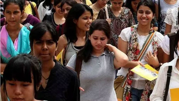Good news:Girls to have 20 percent supernumerary seats reserved at IITs Good news:Girls to have 20 percent supernumerary seats reserved at IITs