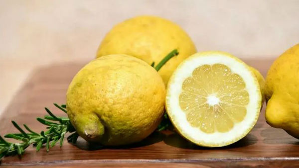 Fake : Lemon and turmeric do not prevent coronavirus Fake : Lemon and turmeric do not prevent coronavirus
