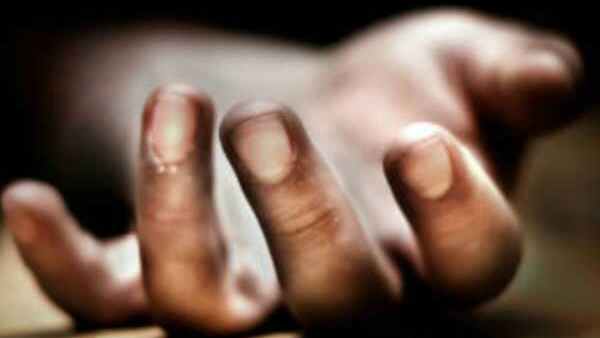 కరోనా క్వారంటైన్ లో యువకుడు