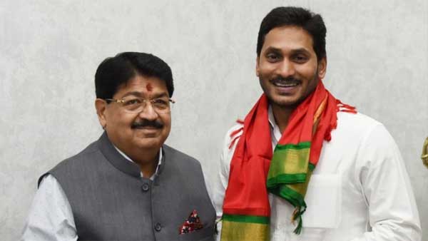 నాడు అంబానీపై విరుచుకుపడి..నేడు రాజీనా..?