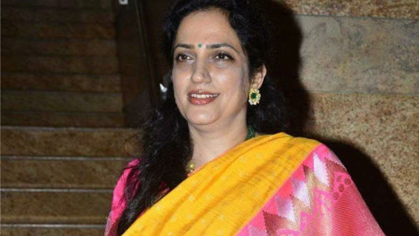 Rashmi Thackeray takes charge as an editor of Saamana daily, a mouthpiece of shiv sena Rashmi Thackeray takes charge as an editor of Saamana daily, a mouthpiece of shiv sena