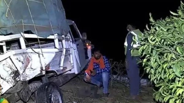six killed after lorry hits tata ace vehicle in rangareddy six killed after lorry hits tata ace vehicle in rangareddy