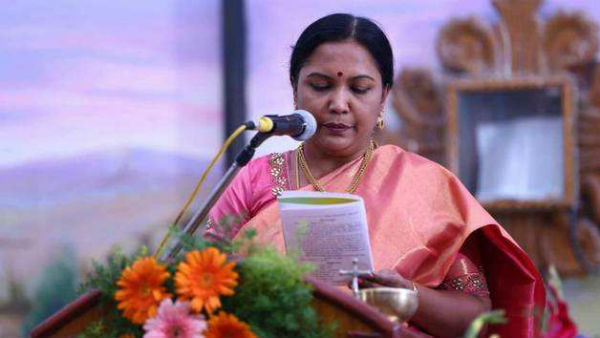 Anantapur TDP leaders Samanthakamani and Yaminibala to join YSRCP in presence of CM Jagan Anantapur TDP leaders Samanthakamani and Yaminibala to join YSRCP in presence of CM Jagan