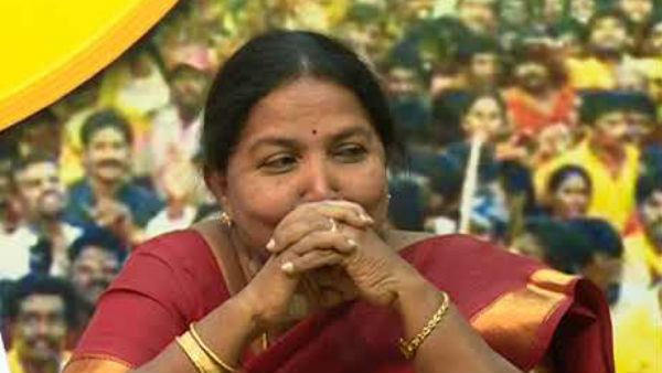కార్యకర్తలతో భేటీ అయిన శమంతకమణి