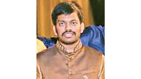 Hyderabad techie committed suicide in bengaluru Hyderabad techie committed suicide in bengaluru