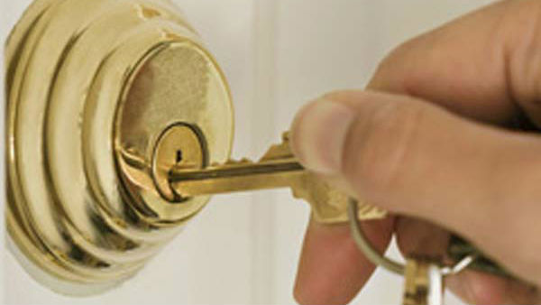 Locks for houses in gadwala .. house arrests in chinese way Locks for houses in gadwala .. house arrests in chinese way