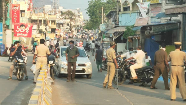 సీఎం క్యాంపు ఆఫీసు సమీపంలోనూ..