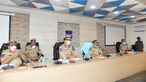 అడ్రస్ ప్రూఫ్స్ వెంట ఉండాలి..