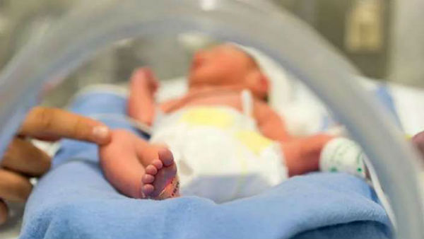 coronavirus:One-And-A-Half Month Old Baby Dead At Delhi Hospital coronavirus:One-And-A-Half Month Old Baby Dead At Delhi Hospital