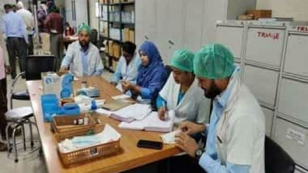 వైద్య సిబ్బందికి వైరస్ కాటు..