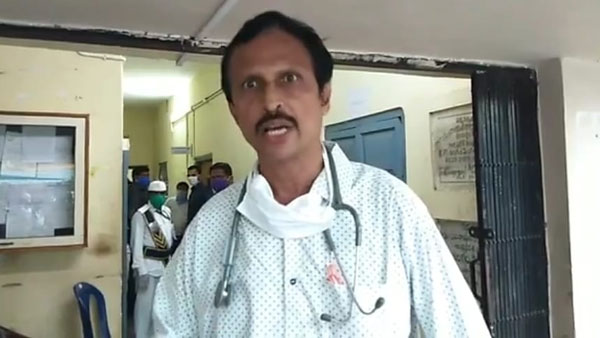 ప్రభుత్వంపై విమర్శలు- డాక్టర్ సస్పెన్షన్..