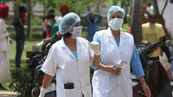 14 Doctors and Nurses Test Positive at Delhi Govt Hospital 14 Doctors and Nurses Test Positive at Delhi Govt Hospital