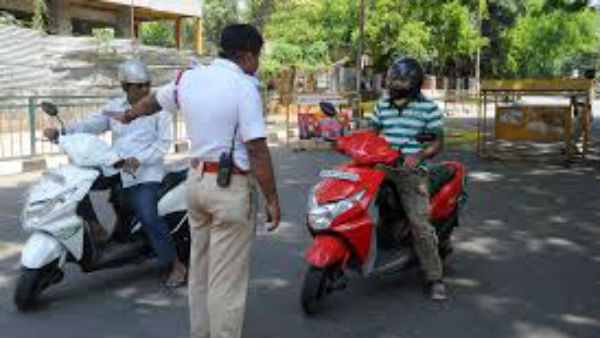 లాక్ డౌన్ నిబంధనల ఉల్లంఘన ... వాహనాలు సీజ్ ..కేసులు నమోదు