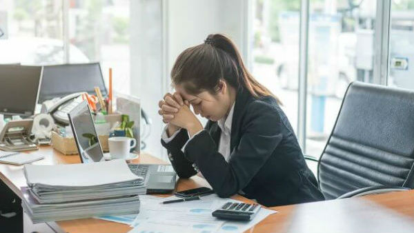 Karnataka labour dept starts helpline for employees to report job loss.. Karnataka labour dept starts helpline for employees to report job loss..