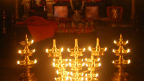 నలు దిశలందు వెలుగులు
