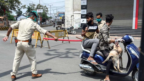 లాక్ డౌన్ నిబంధనలను పాటించని విద్యావంతులు