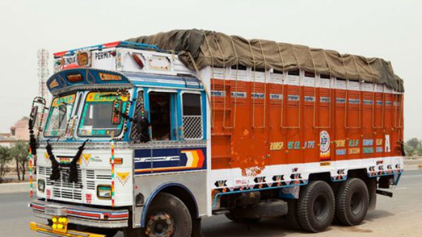 ప్రయాణికులను ఎక్కించుకునే వీల్లేదు