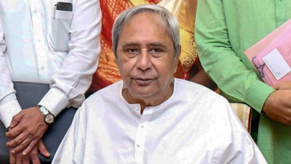 అమెరికాను చూస్తున్నాం..