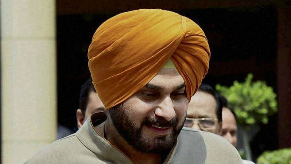 Navjot Singh Siddhu violating coronavirus rules Navjot Singh Siddhu violating coronavirus rules