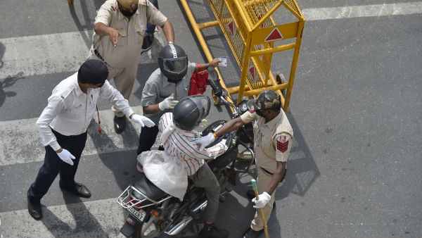రోడ్లు ఖాళీగా ఉన్నాయని !