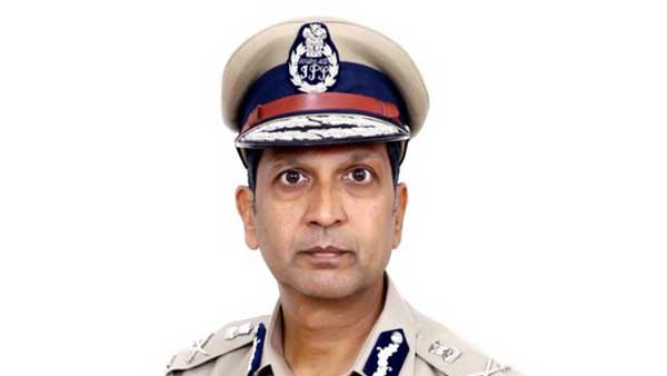Punjab horror: Cops Hand Chopped, 2 Injured In Attack By Group Defying Lockdown Punjab horror: Cops Hand Chopped, 2 Injured In Attack By Group Defying Lockdown