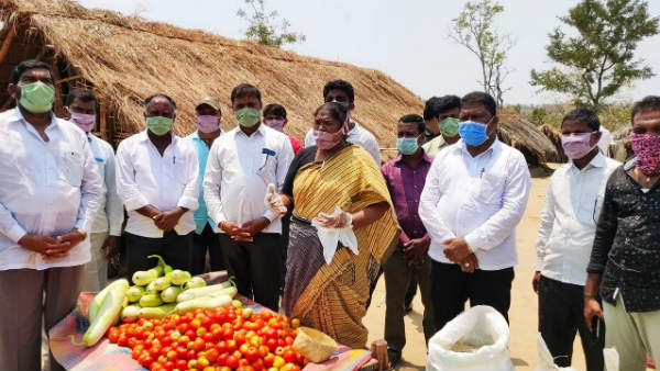 ములుగులో కరోనా ఎఫెక్ట్ .. ప్రజలకు ఇబ్బందులు