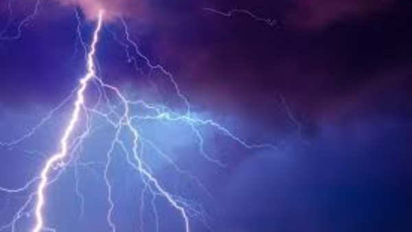 thunderbolt strikes devarakonda trs mla ravindra kumar camp office thunderbolt strikes devarakonda trs mla ravindra kumar camp office