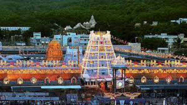 లాక్ డౌన్ ముగిసే వరకు అవసరమైన సేవలు చెయ్యాలని టీటీడీ నిర్ణయం