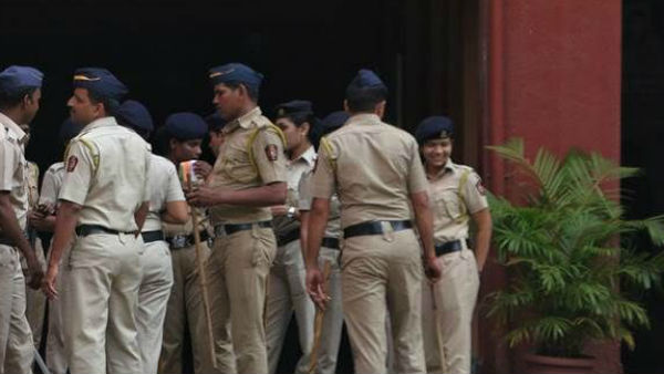Two women cops in mumbai posted at CMs official residence test positive for Covid-19 Two women cops in mumbai posted at CMs official residence test positive for Covid-19