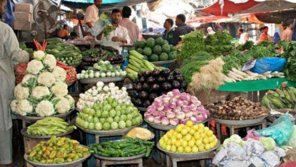 రూ.100లకే 12 రకాల కూరగాయల ప్యాకేజ్ పంపిణీ