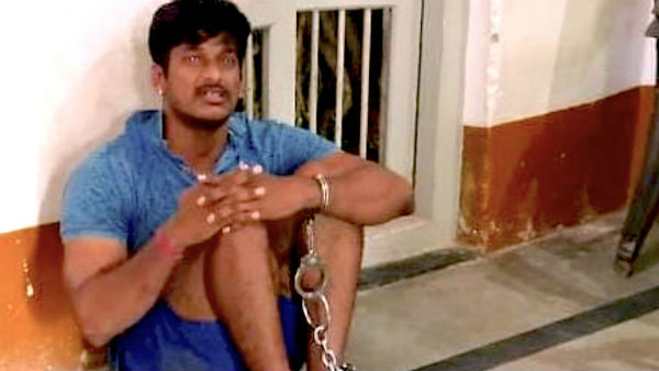 హెలిప్యాడ్ లో ఆర్మీ జవాన్లు