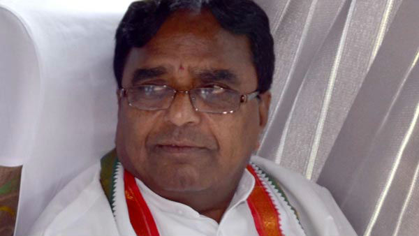 చేసిందంతా కాంగ్రెస్ పార్టీనే.. తెలంగాణ ప్రభుత్వం గొప్పలు చెప్పుకుంటుందన్న పొన్నాల ..