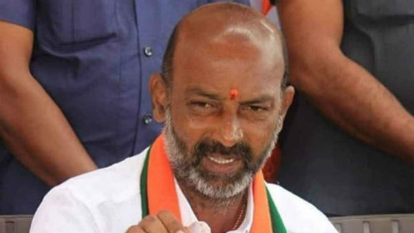దేశభక్తుల్ని తయారు చేసేపనిలో..