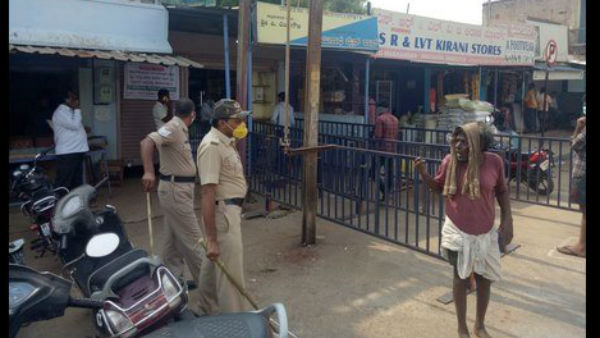 కిలోమీటరు క్యూ లైన్