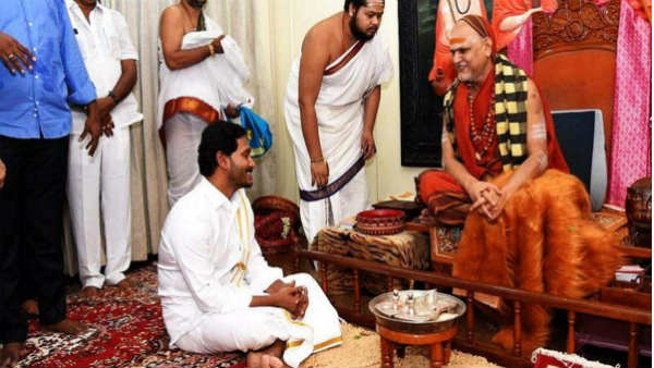 ముహూర్తం ఫిక్స్ చేసిన స్వరూపానందేంద్ర స్వామి
